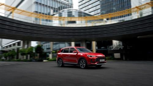 MG ZS EV hybrid+ en rojo