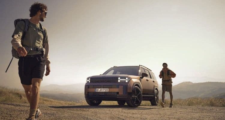 The new Hyundai SANTA FE in the desert