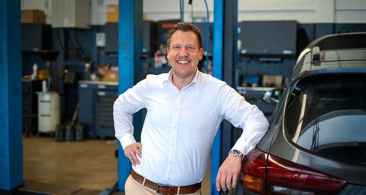 Robert Niekchen, CSB Schimmel Automobile’de Servis Müdürü