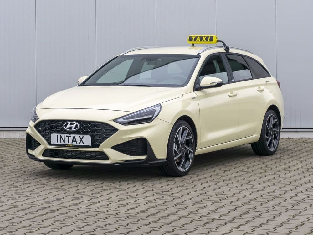 Hyundai i30 estate taxi